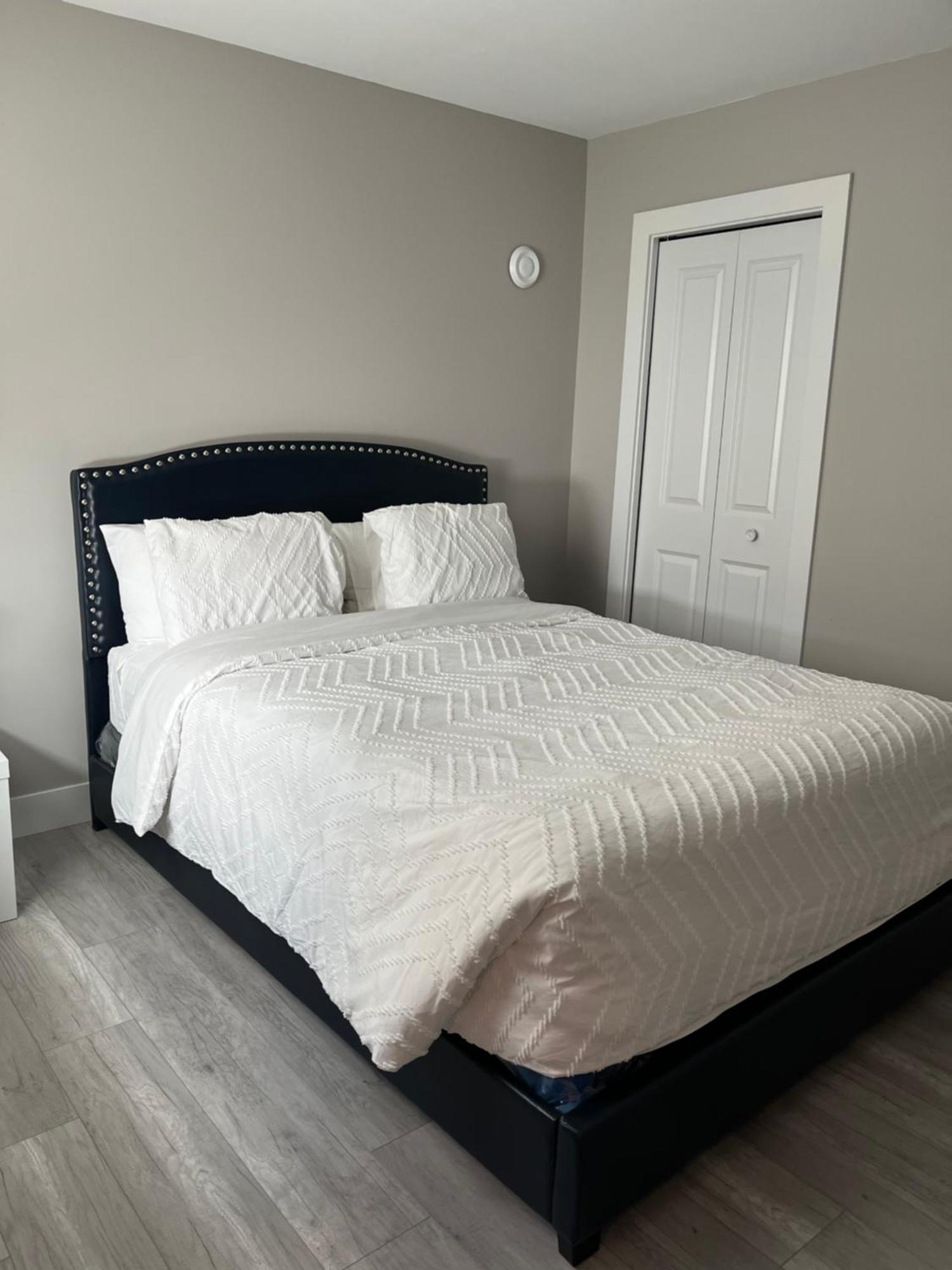 Dugg Bed And Breakfast Victoria Room photo